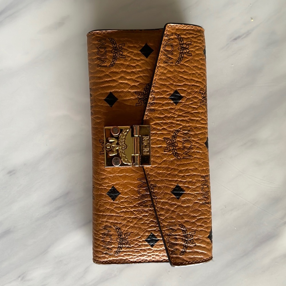 MCM continental wallet - used